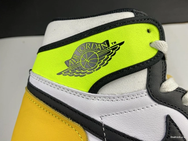 One Kick 555088-118 HIGH AIR OG GOLD' JORDAN RETRO 'VOLT 1 0716
